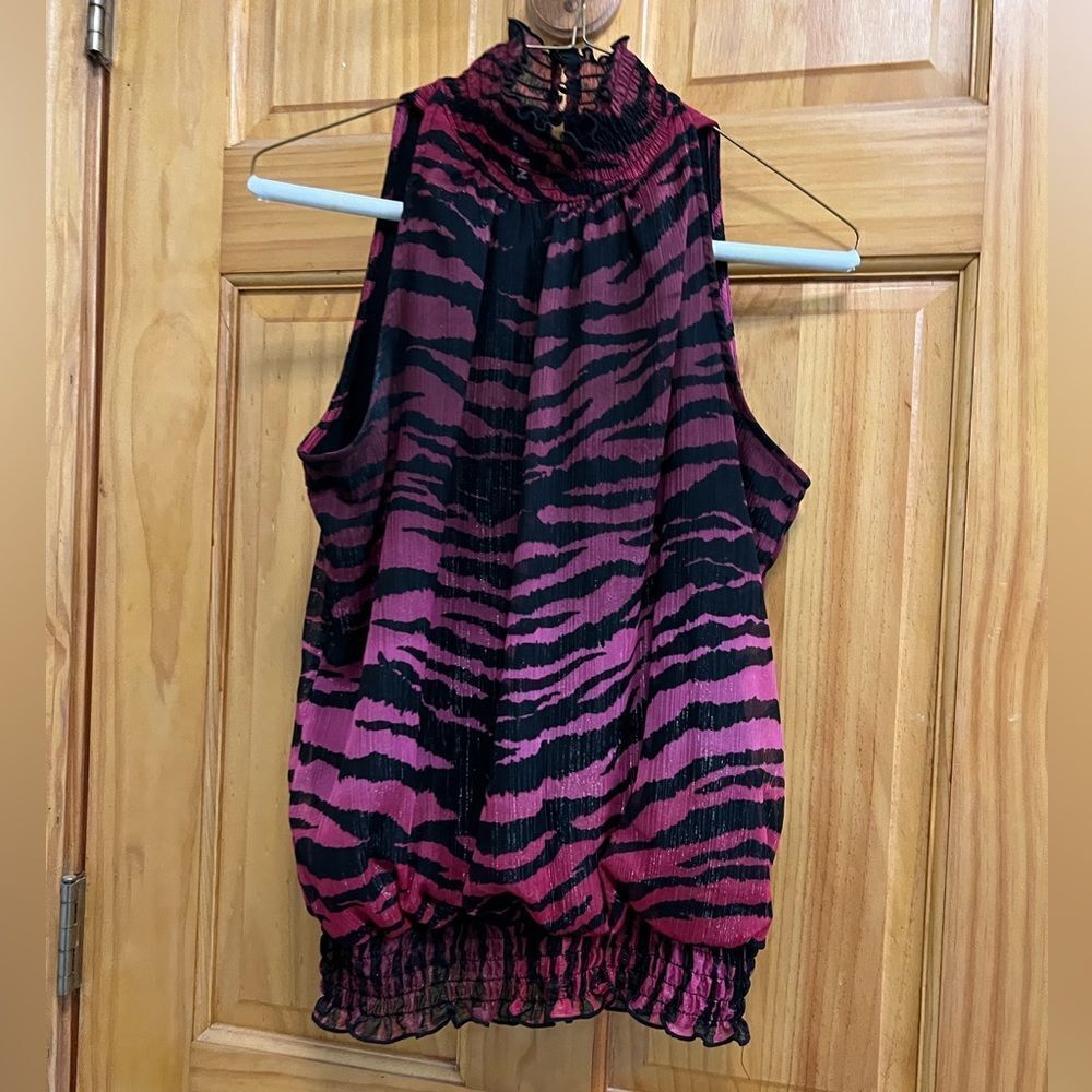 I.N. San Francisco size medium juniors zebra pink metallic tank